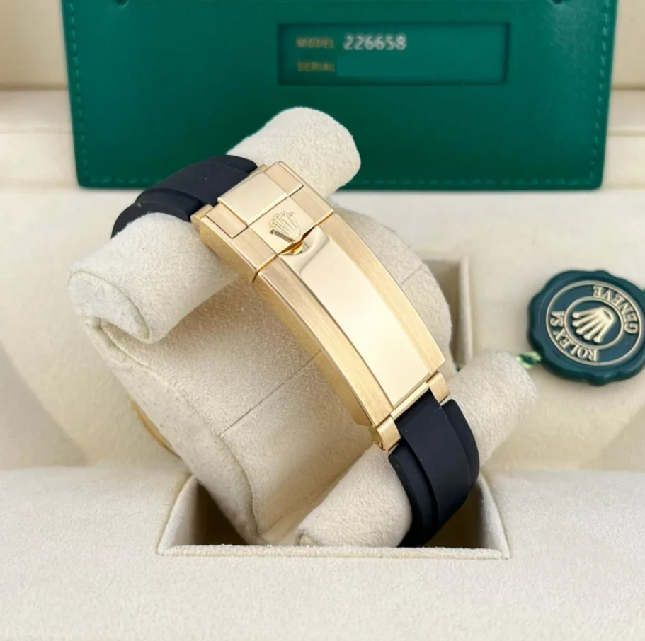 Selfika™ Men's Automatic Luxury Watch 1.6 in