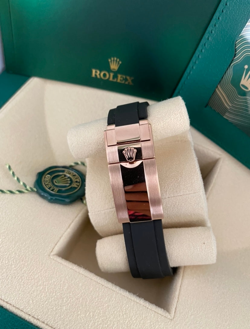 Selfika™ Daytona Rose Gold Black Dial 126515LN