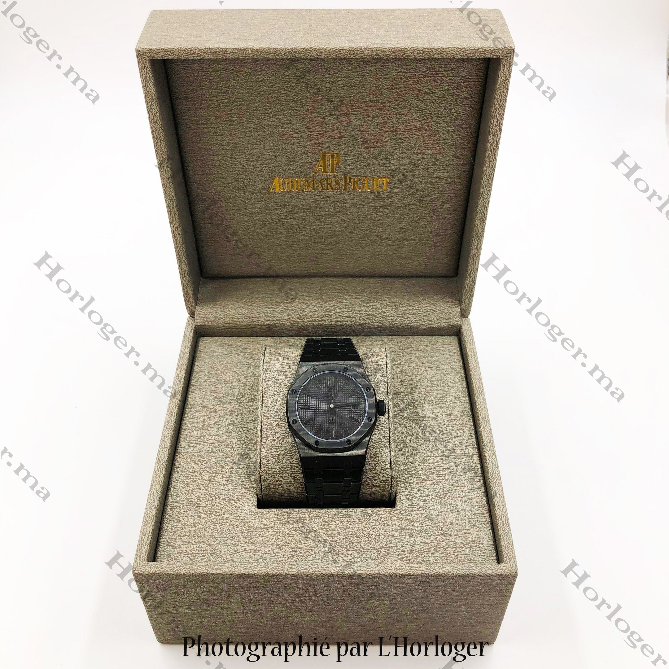 Selfika™ Men's Slim Full Black Automatic Watch