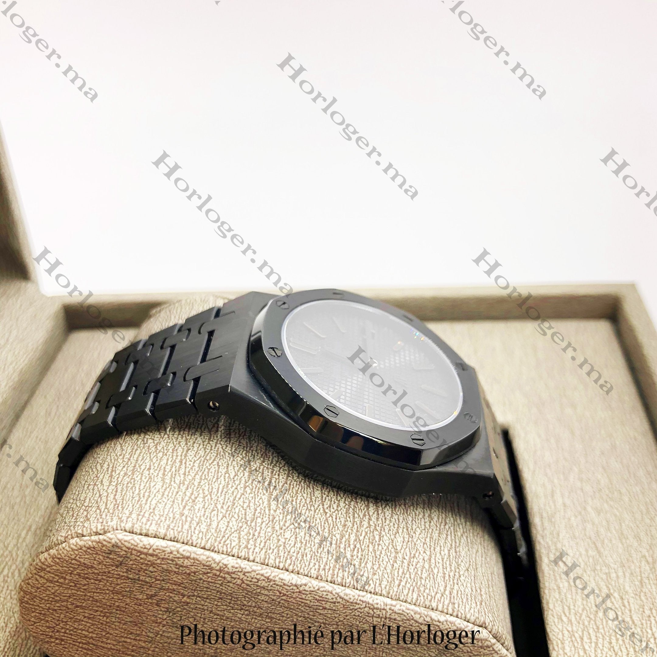 Selfika™ Men's Slim Full Black Automatic Watch