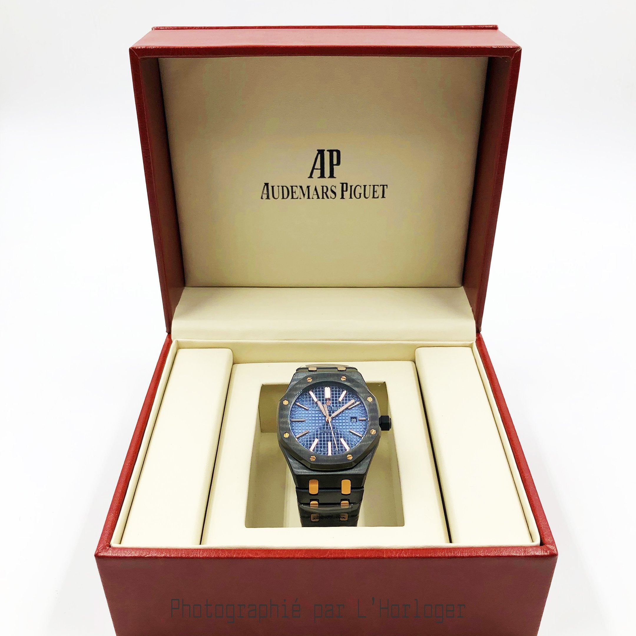Selfika™ Men's Automatic 1.6 in Luxury Watch H57528