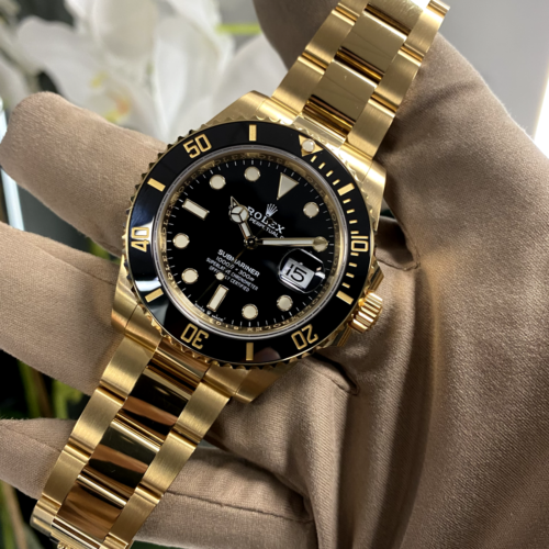 Selfika™ Men's Submariner Gold and Black Watch 116610LN